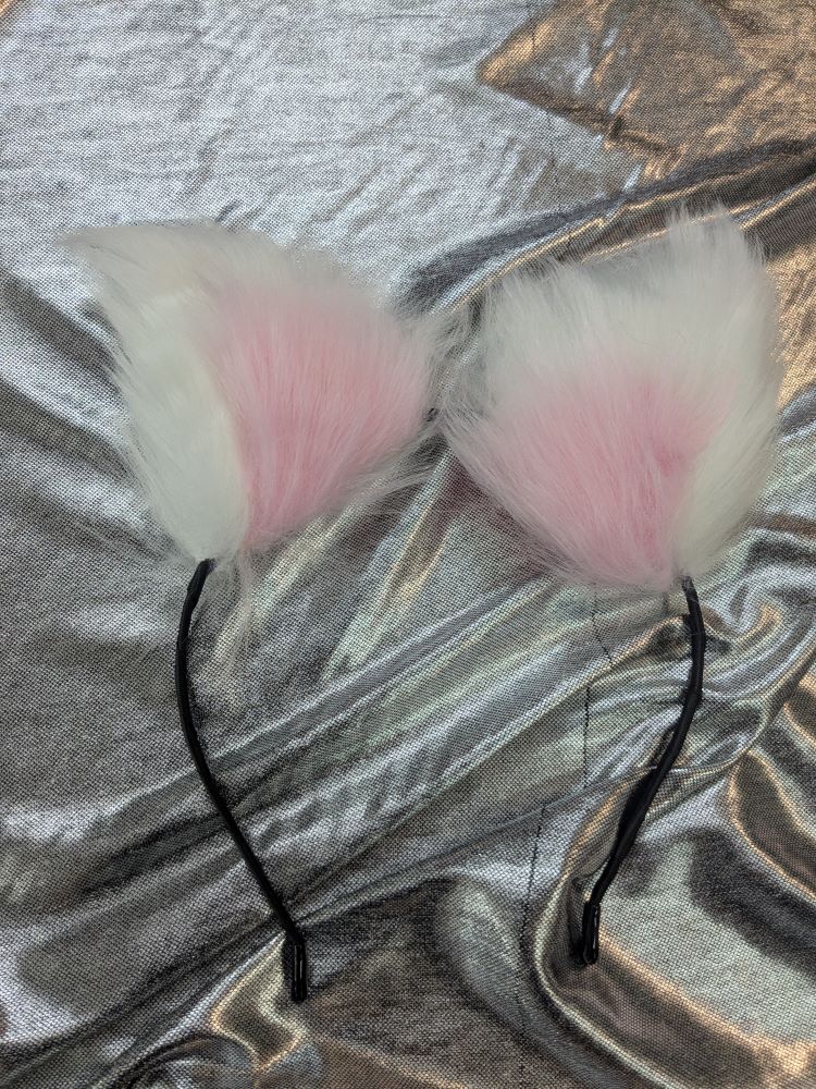 Niedliche Katzen-Öhrchen